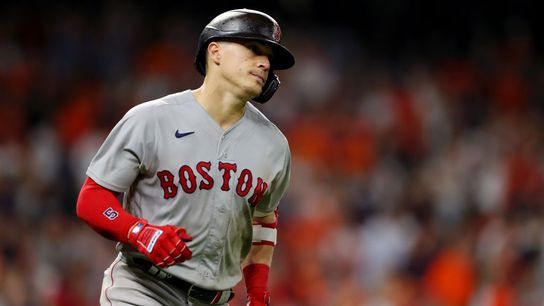 In losing effort, Hernandez shines at the plate and in the field taken at Minute Maid Park  (Red Sox)